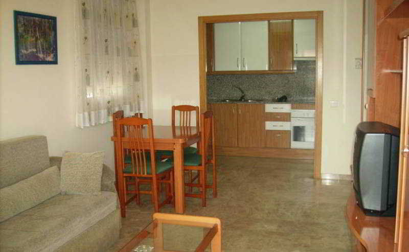 Uhc Village Park Apartments Salou Exterior photo