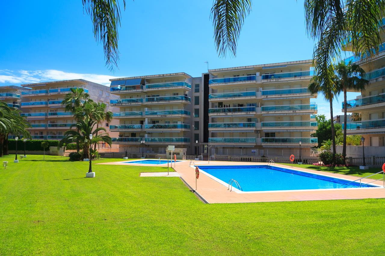 Uhc Village Park Apartments Salou Exterior photo